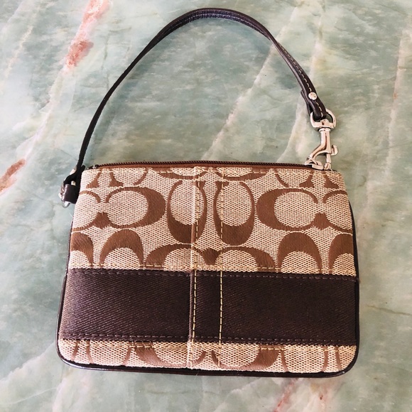 Coach Handbags - Coach Signature Logo Wristlet